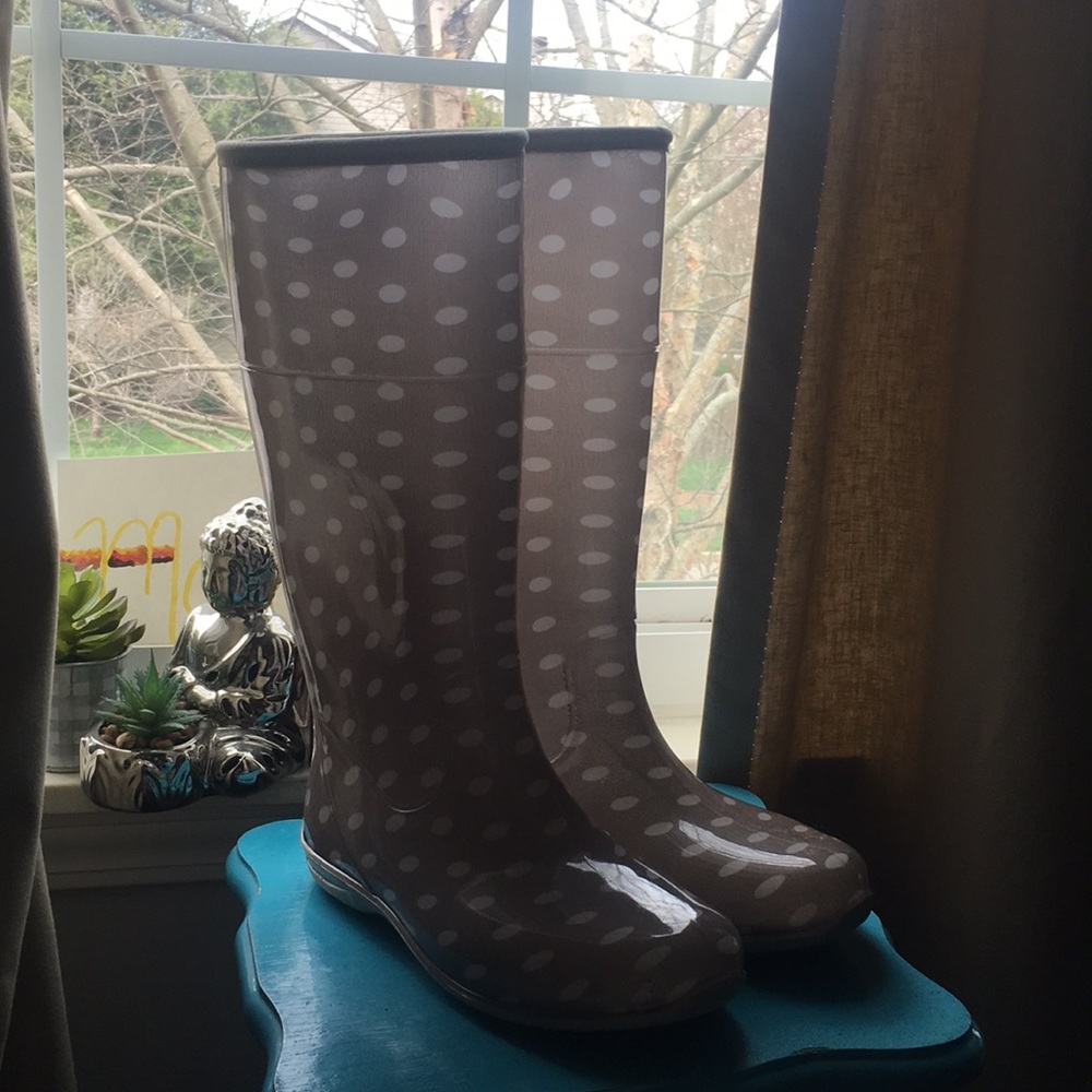 Polka Dot Rain boots